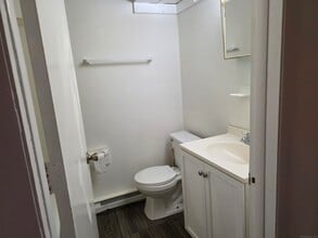 26 Crandall Hill Rd in Montville, CT - Building Photo - Building Photo