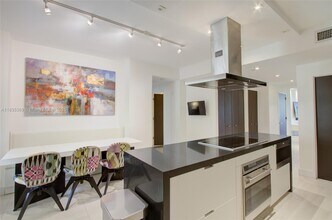 701 Crandon Blvd, Unit 402 in Key Biscayne, FL - Building Photo - Building Photo
