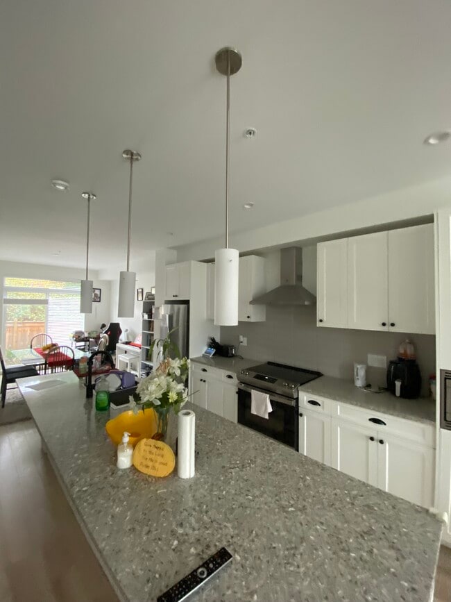 20487 65 Av in Langley, BC - Building Photo - Building Photo