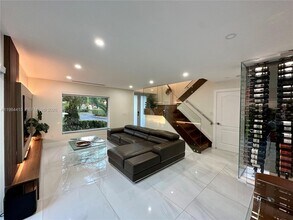 9060 SW 215th Terrace in Cutler Bay, FL - Building Photo - Building Photo