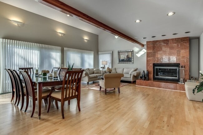 11 Beethoven Ave in Newton, MA - Building Photo - Building Photo