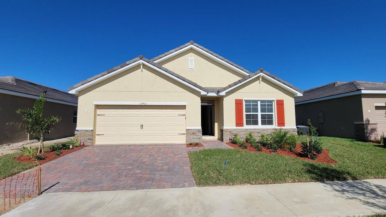 12401 Arabella Dr in Port St. Lucie, FL - Building Photo