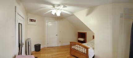 255 Lowell St, Unit 2 in Waltham, MA - Foto de edificio - Building Photo