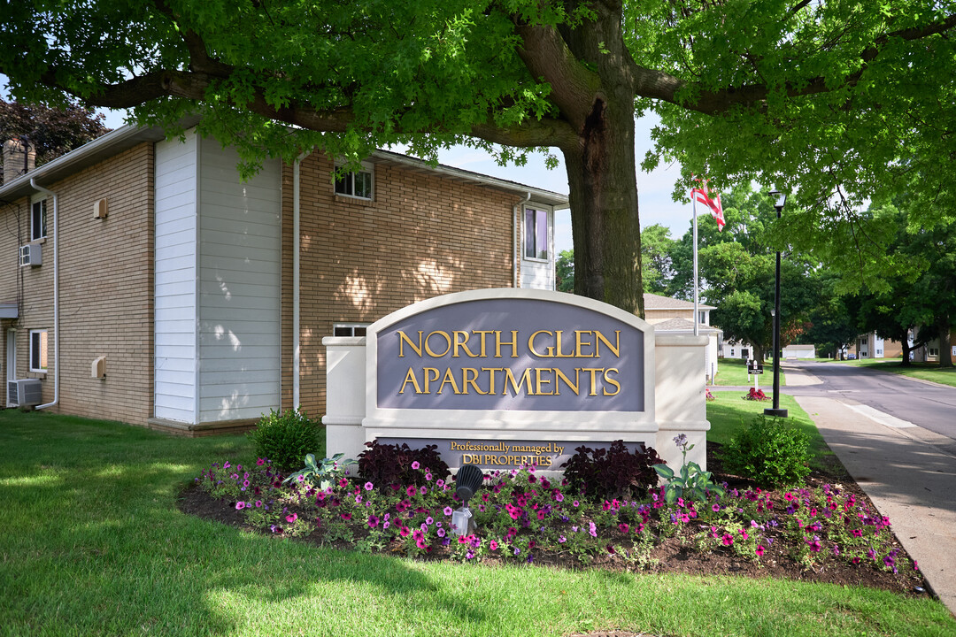 North Glen Apartments in Rochester, NY - Building Photo