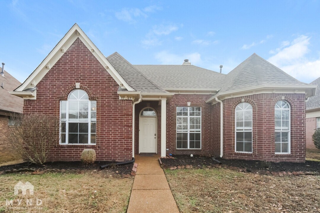9169 Acadia Pl in Cordova, TN - Foto de edificio