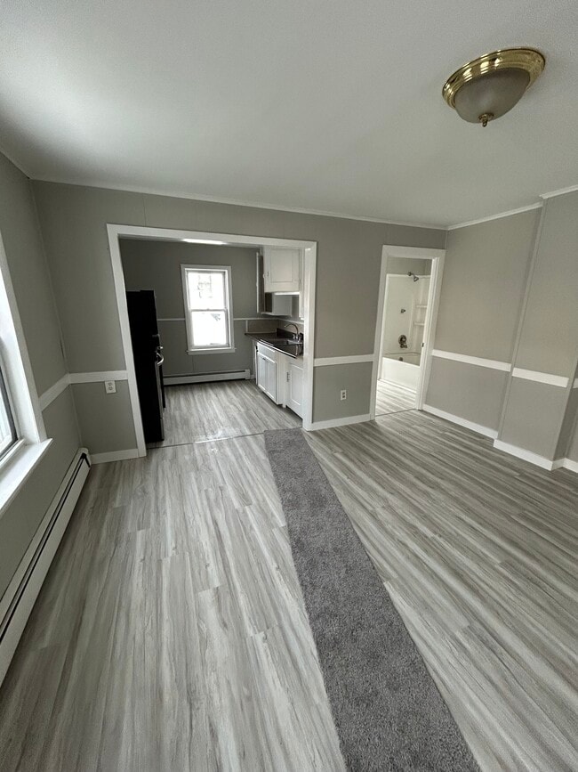 29 Church St, Unit 1 in Killingly, CT - Building Photo - Building Photo