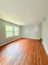 95 Rock Creek Rd in New Haven, CT - Foto de edificio - Building Photo