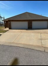 11152 NW 5th Terrace in Yukon, OK - Building Photo - Building Photo