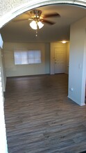 5101 Anaheim E St, Unit 105 in Long Beach, CA - Building Photo - Building Photo