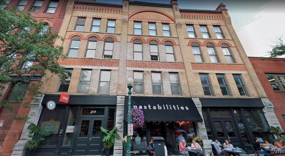 309 S Franklin St in Syracuse, NY - Building Photo
