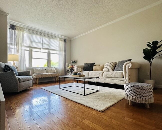property at 300 Mamaroneck Ave