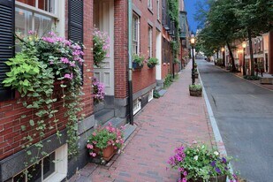 36 Garden St, Unit 4 in Boston, MA - Building Photo