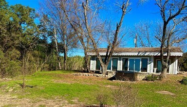 17313 W Beach Rd in Austin, TX - Building Photo - Building Photo