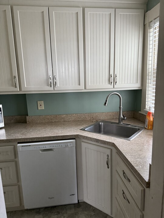 384 North Rd, Unit A in North Chelmsford, MA - Building Photo