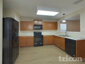 19 Bedford Bay in San Antonio, TX - Building Photo - Building Photo