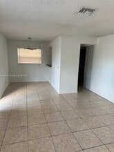 7830 SW 10th St in North Lauderdale, FL - Building Photo - Building Photo