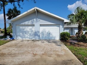 4730 SW 2nd Ave in Cape Coral, FL - Building Photo - Building Photo