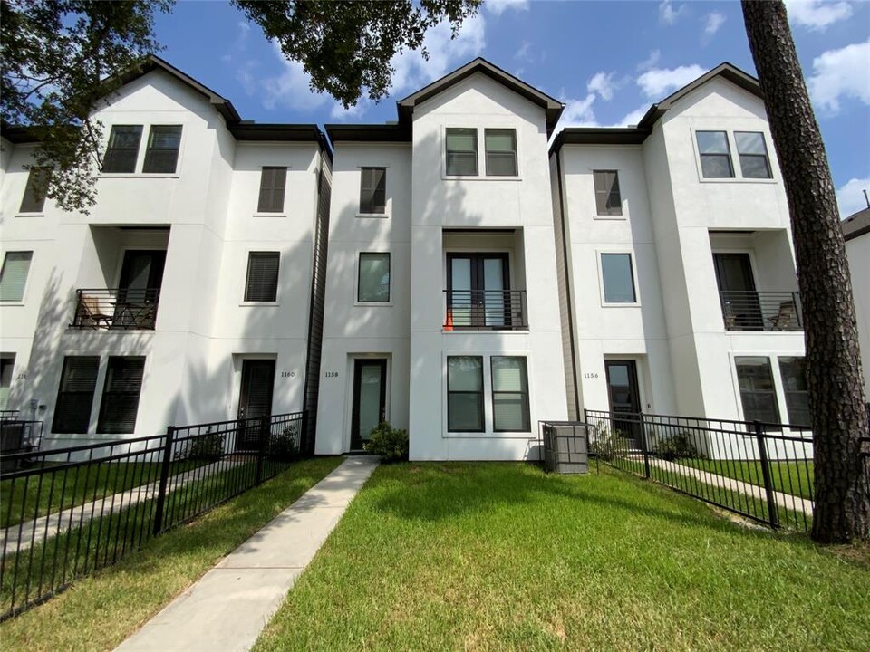 1158 Wycliffe Dr in Houston, TX - Building Photo