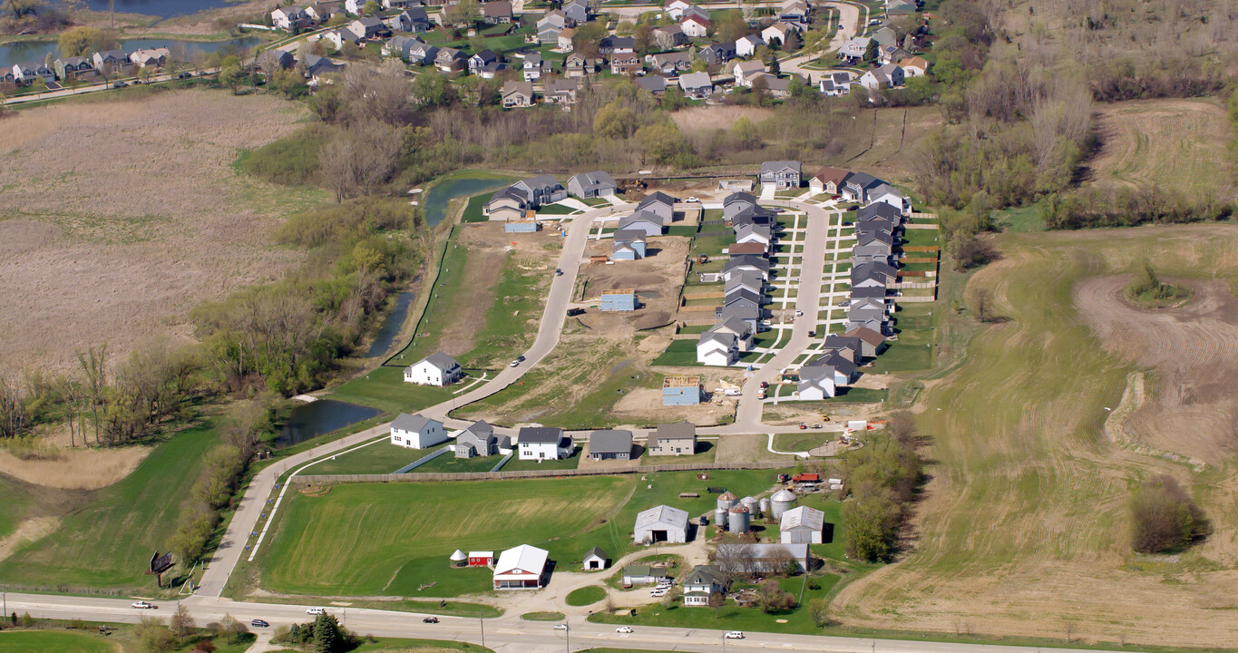 Savannah in Lakemoor, IL - Building Photo