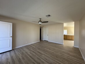 4653 Fro Ave in Las Vegas, NV - Building Photo - Building Photo