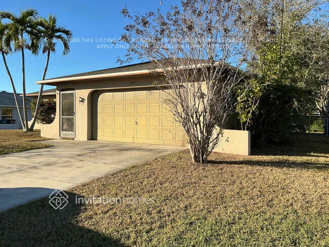 1435 SE 12th St in Cape Coral, FL - Foto de edificio - Building Photo