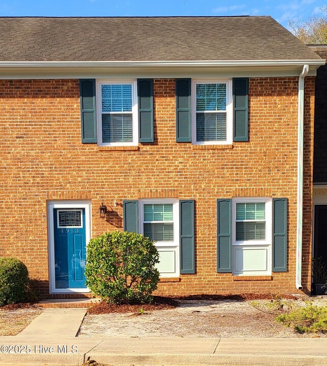 4913 Seabrook Ct in Wilmington, NC - Building Photo