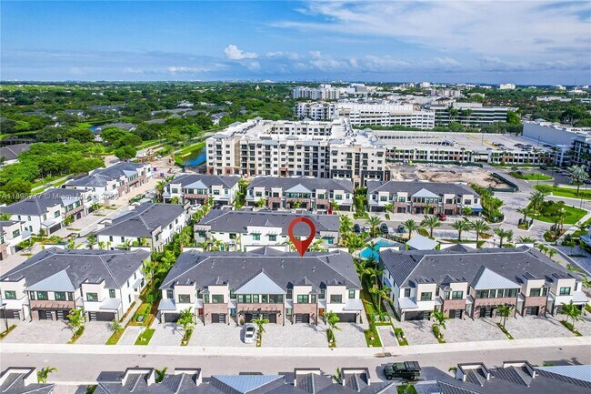 8356 NW 7th Pl in Plantation, FL - Foto de edificio - Building Photo