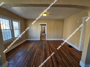 2110 Coal Pl SE in Albuquerque, NM - Building Photo - Building Photo