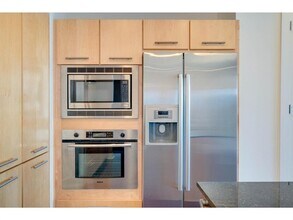 210 Lee Barton Dr in Austin, TX - Building Photo - Building Photo