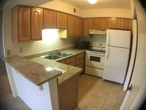 1905 West Ln in Kerrville, TX - Building Photo - Building Photo