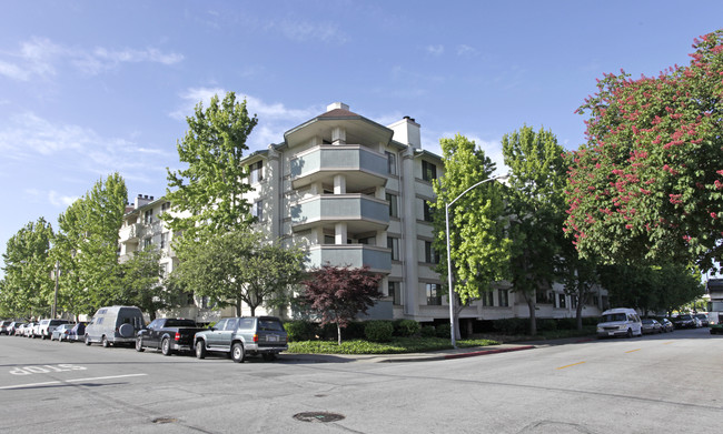 Pacific Plaza in San Leandro, CA - Building Photo - Building Photo