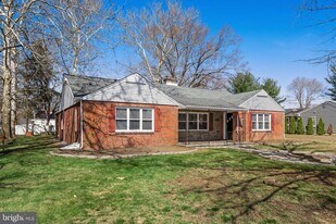 245 Gibbsboro Rd in Clementon, NJ - Building Photo