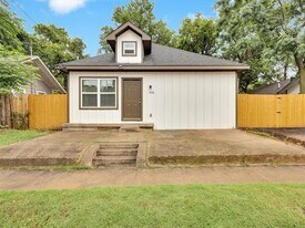 3526 Elsie Faye Heggins St in Dallas, TX - Building Photo