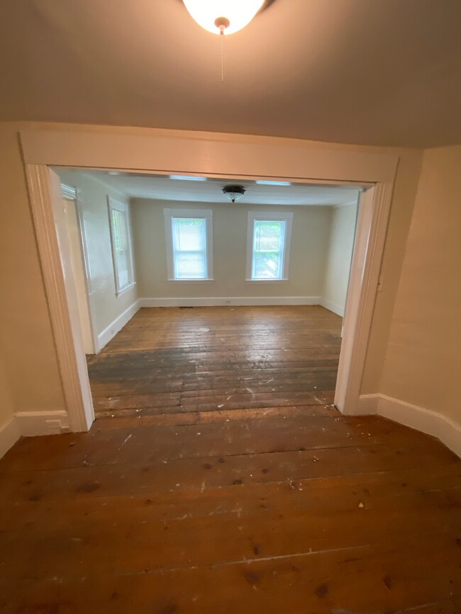 12 Island Ave in Orono, ME - Building Photo - Building Photo
