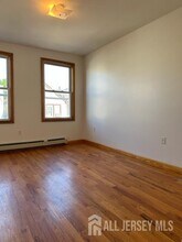 321 Pershing Ave in Carteret, NJ - Building Photo - Building Photo