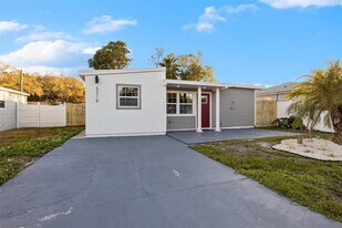 5318 9th Ave N in St. Petersburg, FL - Building Photo