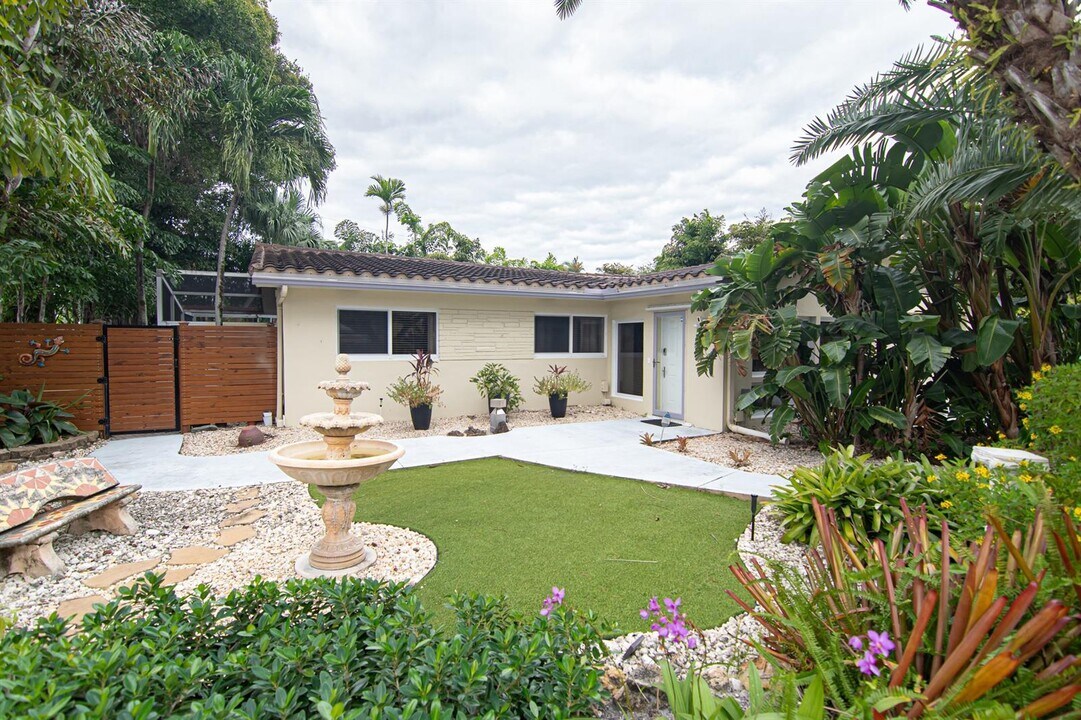 3023 NE 5th Ter in Wilton Manors, FL - Foto de edificio