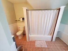 1417 Race St in Kalamazoo, MI - Building Photo - Building Photo