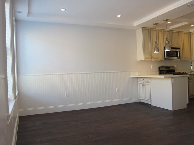 12 Grove, Unit 2 in Boston, MA - Building Photo - Building Photo