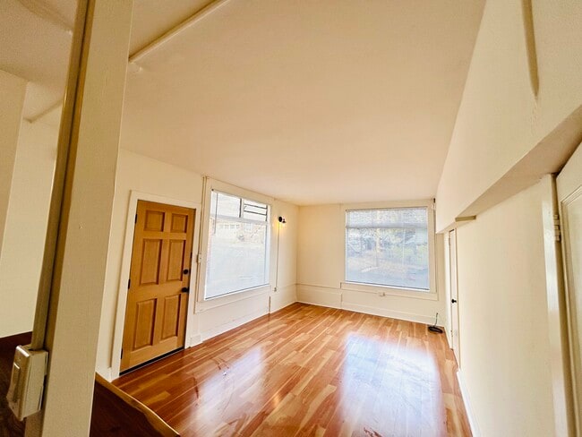 101 Hoffman Ave, Unit 101A in San Francisco, CA - Building Photo - Building Photo