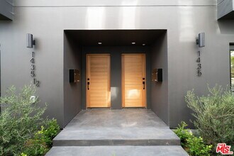 1435 S Crescent Heights Blvd in Los Angeles, CA - Building Photo - Building Photo