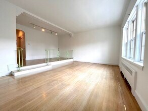 31 Park St in Brookline, MA - Building Photo - Building Photo