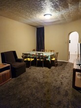 207 S Cecil St in Philadelphia, PA - Foto de edificio - Building Photo