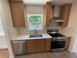 2210 E Anderson St in Orlando, FL - Building Photo - Building Photo