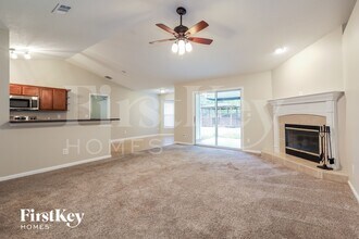 2447 Royal Pointe Dr in Green Cove Springs, FL - Building Photo - Building Photo