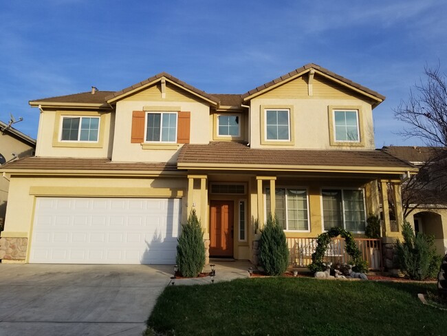 property at 482 Petunia Ct