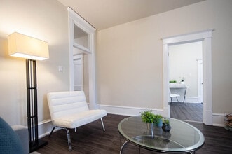 377 Brandon Apartment in Winnipeg, MB - Building Photo - Building Photo