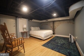 908 New Market St in Philadelphia, PA - Building Photo - Building Photo