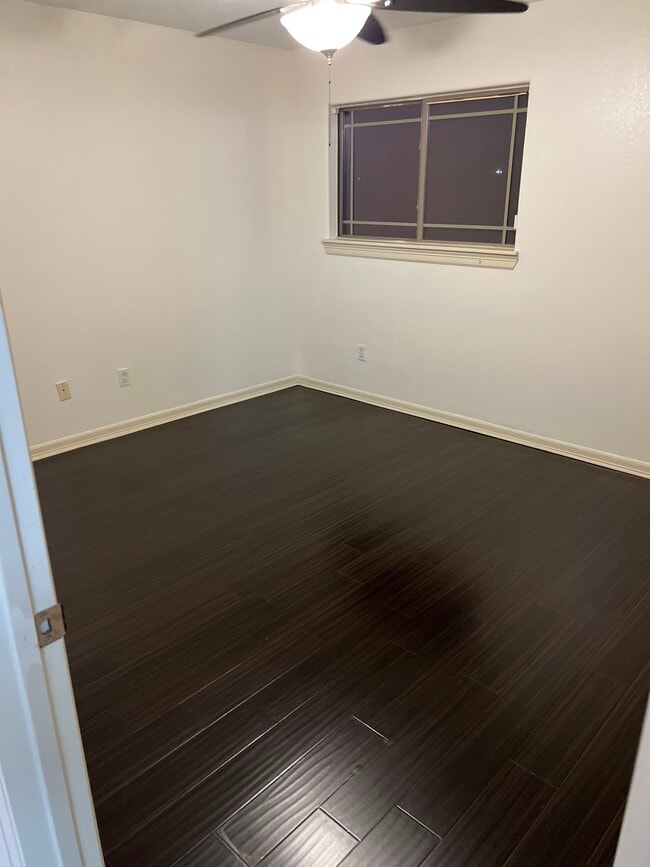 1121 Silver Oak Rd in Brownsville, TX - Building Photo - Building Photo