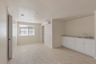 11742 Rincon Ave in Los Angeles, CA - Building Photo - Building Photo